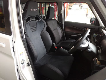 SUZUKI�@�\���I�o���f�B�b�g�@�n�C�u���b�h�@MA37S�i2023�N�j�@�Ɂ@RECARO�i���J���j�@SR-S�@UT100H�@BK�@�V�[�g�q�[�^�[�t���@����