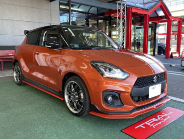 SUZUKI�@�X�C�t�g�X�|�[�c�@ZC33S�i2024�N�j�@�Ɂ@RECARO�i���J���j�@RS-G�@GK�@BK/BK�@����