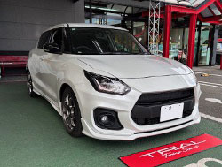 SUZUKI�@�X�C�t�g�X�|�[�c�@ZC33S�i2024�N�j�@�Ɂ@RECARO�i���J���j�@SR-C�@BK100H�@BK/RED�@�V�[�g�q�[�^�[�t���@����