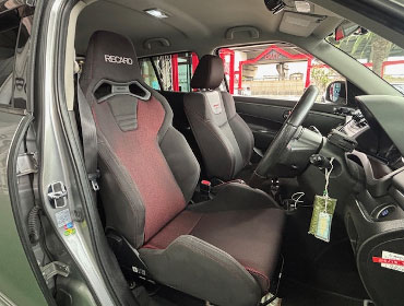 SUZUKI�@�X�C�t�g�X�|�[�c�@ZC32S�i2012�N�j�@�Ɂ@RECARO�i���J���j�@SR-S�@BK100�@BK/RED�@����