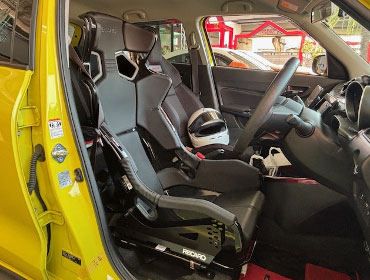 SUZUKI�@�X�C�t�g�X�|�[�c�@ZC33S�i2023�N�j�@�Ɂ@RECARO�i���J���j�@PRO�@RACER�@RMS�@2700G�@����