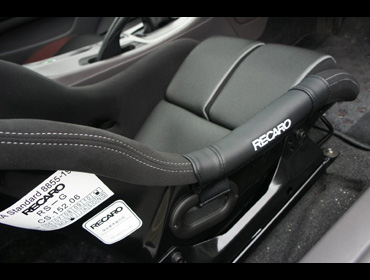 ���J���@�T�C�h�v���e�N�^�[