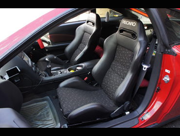 RECARO�@SR-ZERO