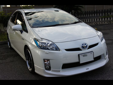 TOYOTA�@�v���E�X�@ZVW30