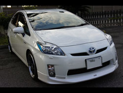 TOYOTA�@�v���E�X�@ZVW30