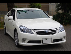 TOYOTA�@�N���E���@�n�C�u���b�h�@GWS204