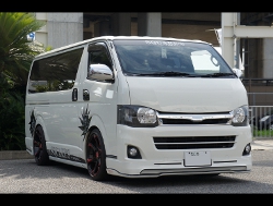 TOYOTA�@�n�C�G�[�X�@TRH200V