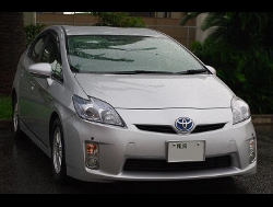 TOYOTA�@�v���E�X�@ZVW30