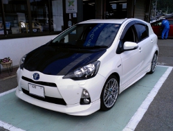 TOYOTA�@�A�N�A�@NHP10