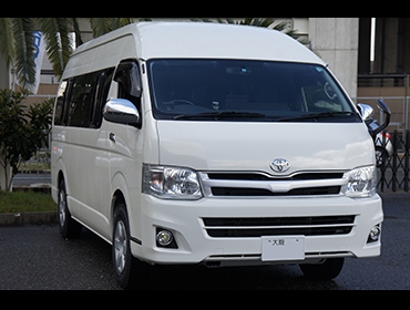 TOYOTA�@�n�C�G�[�X�@200�n��RECARO�i���J���j�V�[�g����