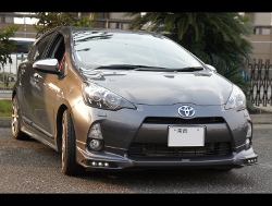 RECARO�i���J���V�[�g�j�@TOYOTA�@�A�N�A�@NPH10��RECARO�i���J���j�@SR-6�@�X�[�p�[�V���^���N�@RED�@����@����