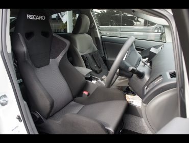 RECARO�i���J���V�[�g�j�@TOYOTA�@�v���E�X�@ZVW30��RECARO�i���J���j�@SR-6 SK100S SIL�@�q�[�^�[�t���@����