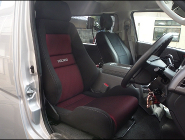 RECARO�i���J���V�[�g�j�@TOYOTA�@�n�C�G�[�X�@200�n��RECARO�i���J���j�@LX-VS SK100 RED�@����