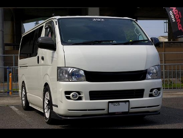 TOYOTA�@���W�A�X�G�[�X�@200�n��RECARO�i���J���j�V�[�g����