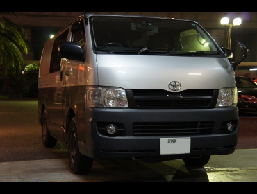 TOYOTA�@�n�C�G�[�X�@200�n�@1�^��RECARO�i���J���j�V�[�g����