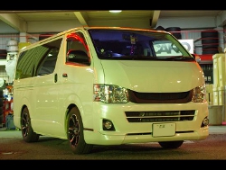 RECARO�i���J���V�[�g�j�@TOYOTA�@�n�C�G�[�X�@TRH200��RECARO�i���J���j�@SR-6 SK100 RED�@�~2�r�@����