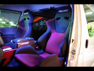 RECARO�i���J���V�[�g�j�@TOYOTA�@�n�C�G�[�X�@TRH200��RECARO�i���J���j�@SR-6 SK100 RED�@�~2�r�@����