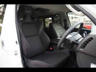 RECARO�i���J���V�[�g�j�@TOYOTA�@�n�C�G�[�X�@200�n��RECARO�i���J���j�@SR-7F Lassic BK/RED�@����