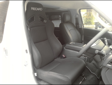RECARO�i���J���V�[�g�j�@TOYOTA�@�n�C�G�[�X�@200�n�@4�^��RECARO�i���J���j�@SR-7F SK100 BK/BK�@����