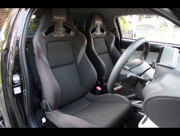 RECARO�i���J���V�[�g�j�@TOYOTA�@IQ�@NGJ10��RECARO�i���J���j�@SR-7F Lassic�i���V�b�N�j�@BK/RED�@RED�X�e�b�`�@�~2�r�@����