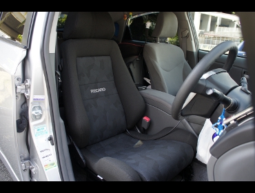 RECARO�i���J���V�[�g�j�@TOYOTA�@�v���E�X30��RECARO�i���J���j�@�G���S���hD�@BK�@����