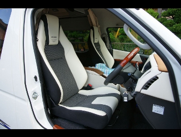 RECARO�i���J���V�[�g�j�@TOYOTA�@�n�C�G�[�X�@�X�[�p�[�����O�����ԃL�����s���O�J�[�@TRH226��RECARO�i���J���j�@LX-F IL 110H�@���@�~2�r�@����