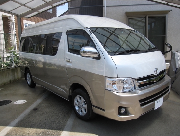 TOYOTA�@�n�C�G�[�X�@�L�����s���O�����ԁ@TRH226K��RECARO�i���J���j�V�[�g����