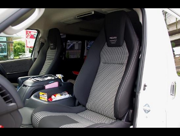 RECARO�i���J���V�[�g�j�@TOYOTA�@�n�C�G�[�X4�^�@200�n��RECARO�i���J���j�@LX-F IM 110 BK�@�~2�r�@����