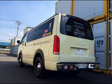 TOYOTA�@�n�C�G�[�X�@200�n��RECARO�i���J���j�V�[�g����