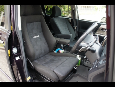 RECARO�i���J���V�[�g�j�@TOYOTA�@�m�A�@ZRR70W��RECARO�i���J���j�@�G���S���hMV�@BK�@����