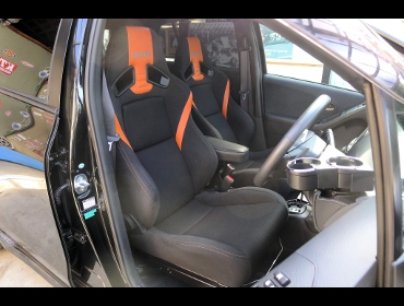 RECARO�i���J���V�[�g�j�@TOYOTA�@���B�b�cRS�@NCP91��RECARO�i���J���j�@SR-7F Lassic �I�����W�~2�r�@����