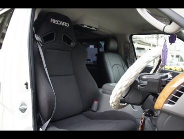 RECARO�i���J���V�[�g�j�@TOYOTA�@�n�C�G�[�X�@200�n��RECARO�i���J���j�@SR-7F KK100�@BK�@����