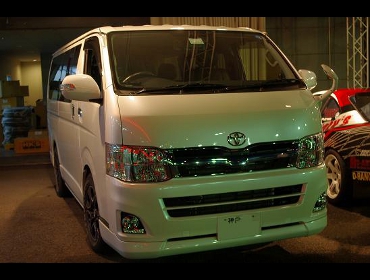 TOYOTA�@�n�C�G�[�X�@200�n��RECARO�i���J���j�V�[�g����