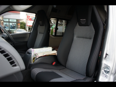 RECARO�i���J���V�[�g�j�@TOYOTA�@�n�C�G�[�X�@200�n��RECARO�i���J���j�@LX-F IM 110�@BK�@�~2�r�@����