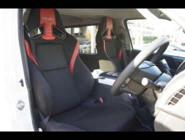 RECARO�i���J���V�[�g�j�@TOYOTA�@���W�A�X�G�[�X�@200�n��RECARO�i���J���j�@SR-7F Lassic RED/RED�@�~2�r�@����