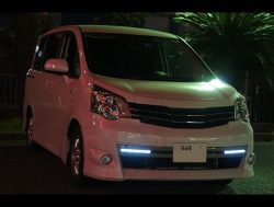 RECARO�i���J���V�[�g�j�@TOYOTA�@�m�A�@ZRR70W�Ƀ��J���@SR-7 LassicH�i�V�[�g�q�[�^�[�t���j�@BK/RED�@����