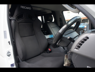 RECARO�i���J���V�[�g�j�@TOYOTA�@�n�C�G�[�X�@200�n��RECARO�i���J���j�@SR-7F KK100�@BK�@����