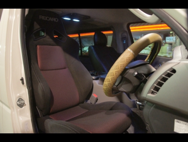 RECARO�i���J���V�[�g�j�@TOYOTA�@�n�C�G�[�X�@200�n��RECARO�i���J���j�@SR-7F SK100 BK/RED�@����