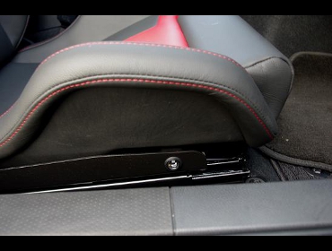 RECARO�i���J���V�[�g�j�@TOYOTA�@86�@ZN6��RECARO�i���J���j�@�X�|�[�c�X�^�[�@���~�e�b�h�G�f�B�V����2�@BK/RED�@�~2�r�@����