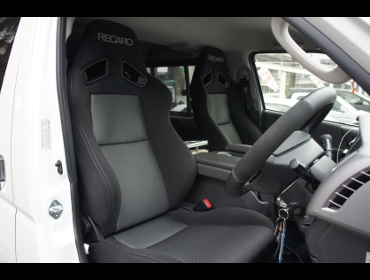 RECARO�i���J���V�[�g�j�@TOYOTA�@���W�A�X�G�[�X�@200�n��RECARO�i���J���j�@SR-7F SK100 BK/SIL�@�~2�r�@����