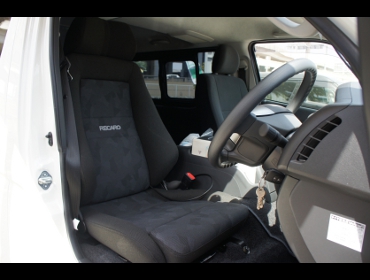 RECARO�i���J���V�[�g�j�@TOYOTA�@�n�C�G�[�X�@200�n��RECARO�i���J���j�@�G���S���hMV BK ����