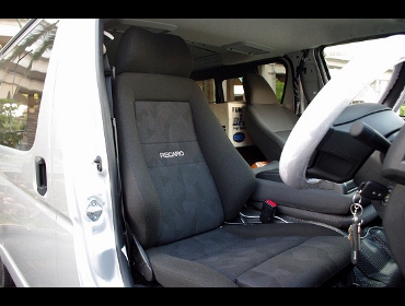 RECARO�i���J���V�[�g�j�@TOYOTA�@�n�C�G�[�X�@200�n4�^��RECARO�i���J���j�@�G���S���hMV�@BK�@����