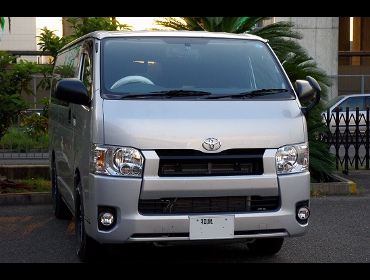 TOYOTA�@�n�C�G�[�X�@200�n4�^��RECARO�i���J���j�V�[�g����