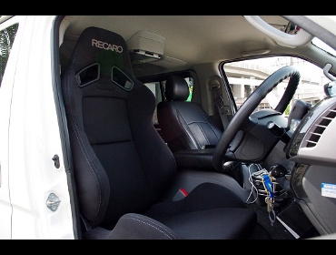 RECARO�i���J���V�[�g�j�@TOYOTA�@�n�C�G�[�X�@TRH200V��RECARO�i���J���j�@SR-7 SK100�@BK�@����