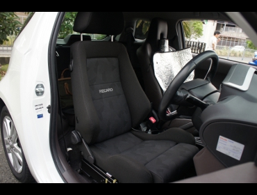 RECARO�i���J���V�[�g�j�@TOYOTA�@IQ�Ƀ��J���@�G���S���hLD�@BK�@����