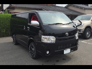 TOYOTA�@200�n�n�C�G�[�X��RECARO�i���J���j�V�[�g����