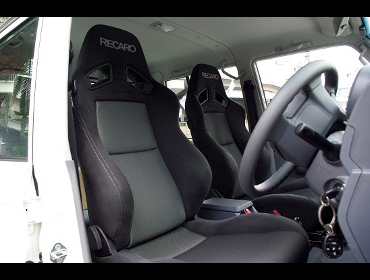 RECARO�i���J���V�[�g�j�@TOYOTA�@�����h�N���[�U�[70�Ƀ��J���@SR-7F SK100�@BK/SIL�@�~2�r�@����