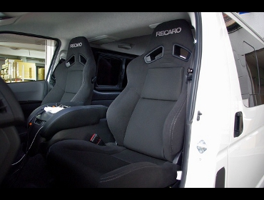 RECARO�i���J���V�[�g�j�@TOYOTA�@�n�C�G�[�X200�n�Ƀ��J���@SR-7F SK100�@BK/BK�@�~2�r�@����