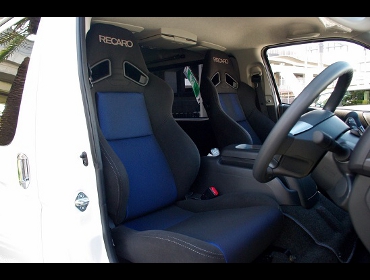 RECARO�i���J���V�[�g�j�@TOYOTA�@�n�C�G�[�X�@200�n�Ƀ��J���@SR-7F SK100�@BK/�u���[�@�~2�r�@����