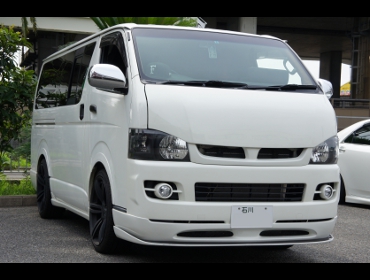 TOYOTA�@200�n�n�C�G�[�X�@�T�^�@�X�[�p�[GL��RECARO�i���J���j�V�[�g����